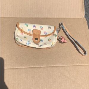 Dooney & Bourke small wristlet